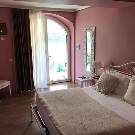 Maggiore Panzió